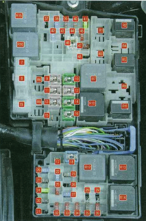 Foto-shema-bloka-pod-kapotom.gif